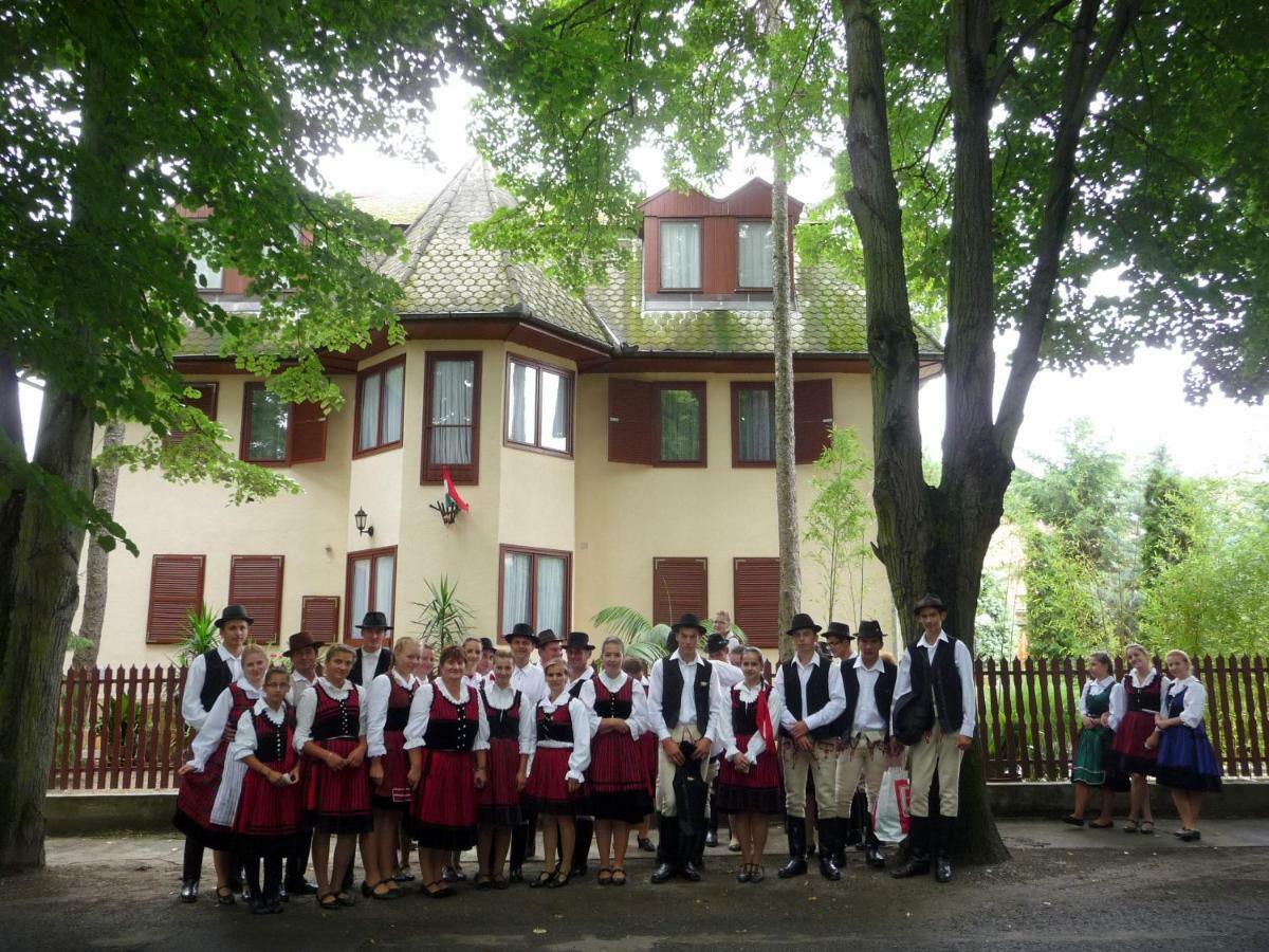Balaton Art Guesthouse Балатонсемеш Екстер'єр фото
